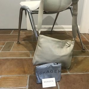 Cream Skagen crossbody leather purse